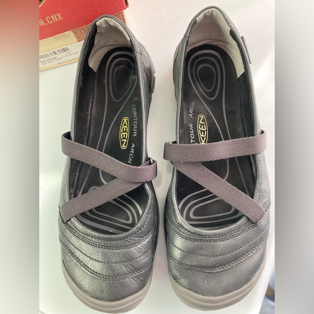 Keen Rivington Mary Jane women’s flats, Black US size 9